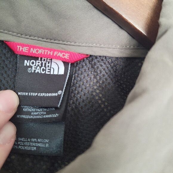 The north face button down top size L/G - Picture 2 of 7
